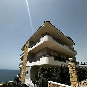 Ylli's , Sarandë Albania